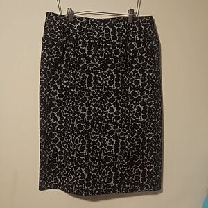 Woman with Control tummy control print skirt  M A235937